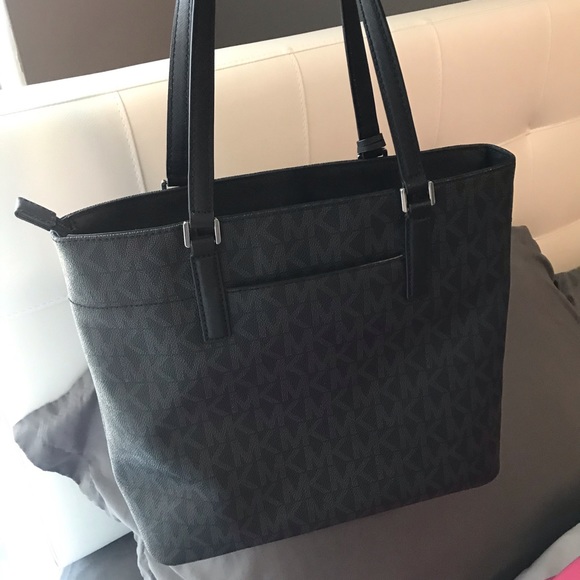 🛑 SOLD 🛑 - Picture 2 of 3